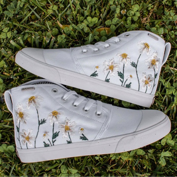 BANGS Everest Ice Daisy High Top Canvas Floral Embroidered Sneakers - Women’s 7 - Picture 1 of 14